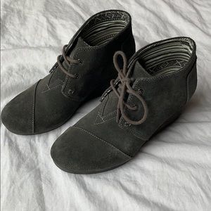 Toms booties/wedges size 7.5 in women’s